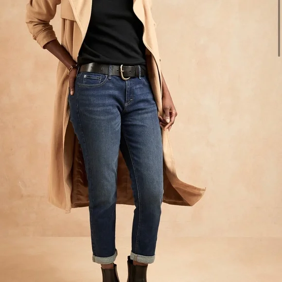 Banana Republic Girlfriend Jeans - Picture 1 of 5